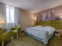 Hotel Reytan Hotels near Ochota