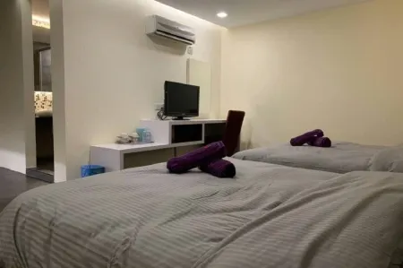 Summer Oscar Boutique Hotel