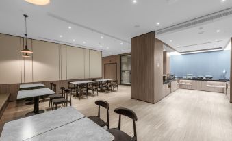 HanTing Hotel (Xi'an Zhouzhi Bus Station)
