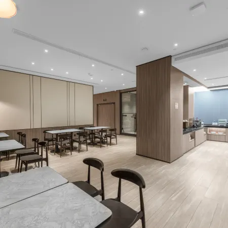 HanTing Hotel (Xi'an Zhouzhi Bus Station)