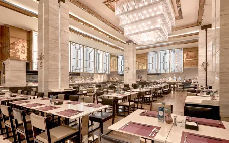 Pullman Shishi Mattison