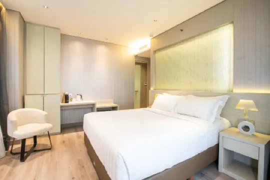 Ashley Wahid Hasyim Jakarta Отели рядом с достопримечательностью «Balai Kota DKI Jakarta»