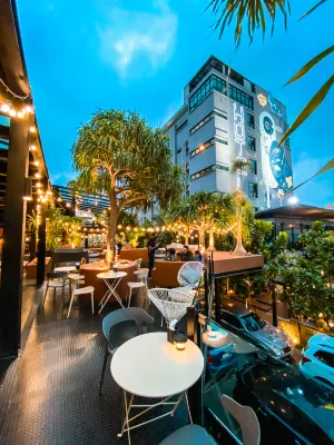 Letana Hotel Các khách sạn gần Huachiew Chalermprakiet University