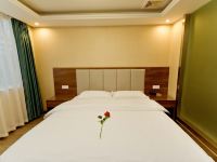 佰特假日酒店(广汉阿富尔连锁店) - 轻享舒适大床房