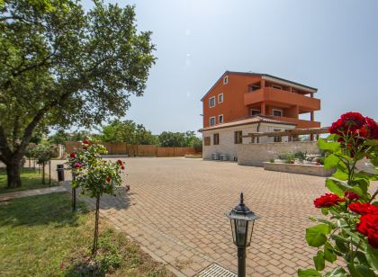 Hotel Natura Vilanija