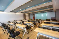 Homeinn Hotel (Baicheng Normal University)