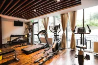 Howard Johnson Hotel Lushan Jiahao Huaihai - Fitnessstudio