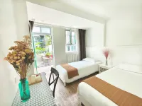 Peking Station Hostel