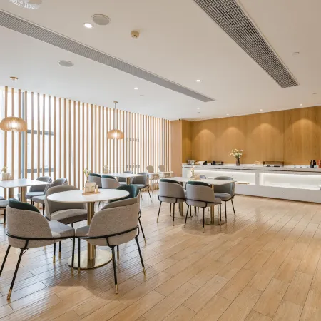 Atour X Hotel Wuxi the Taihu Lake Avenue, Nanchang Street Отели в г. Уси
