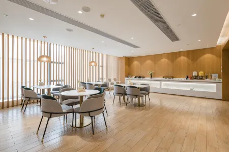 Yaduo X Hotel, the Taihu Lake Avenue, Nanchang Street, Wuxi Отели рядом с достопримечательностью «HeZhenLiang Yu AoLinPiKe ChenLieGuan»