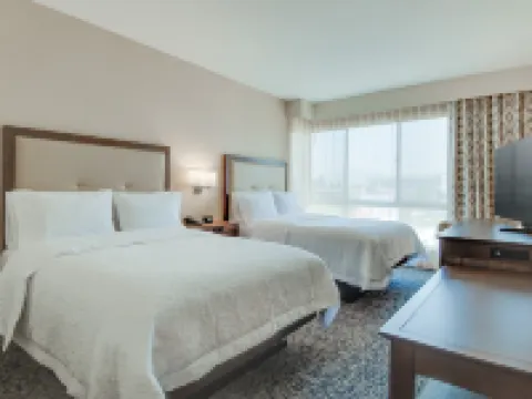 Hampton Inn & Suites Los Angeles - Glendale Hotels in Glendale