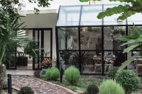 Four Seasons of the Mountain·Little Forest Hot Spring Guesthouse Hotels in Dayi