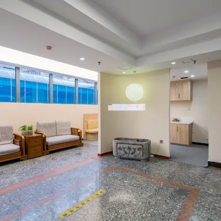 Homeinn Pebble Motel(Beijing Station Tongren Hospital)