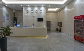 Comfort Hotel (Shenzhen International Convention and Exhibition Center Fuyong Metro Station)