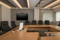 Hyperion City Hotel & Spa - Business