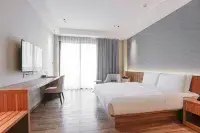 Hotel Casiana and Events Center Tagaytay - balcony