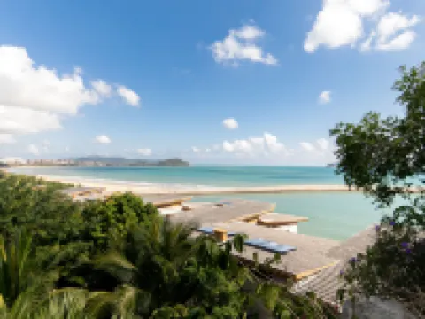 Wanning Half-Mountain Seacliff Lighthouse Pool Villa (Shenzhou Peninsula Potougang Branch) Hotels in Wanning