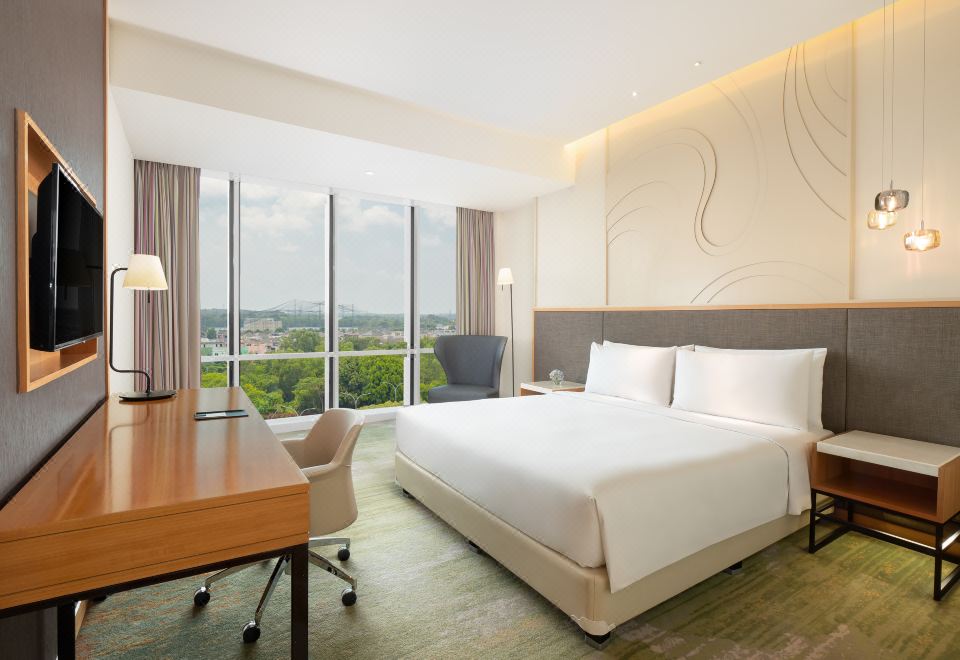 5. Radisson..