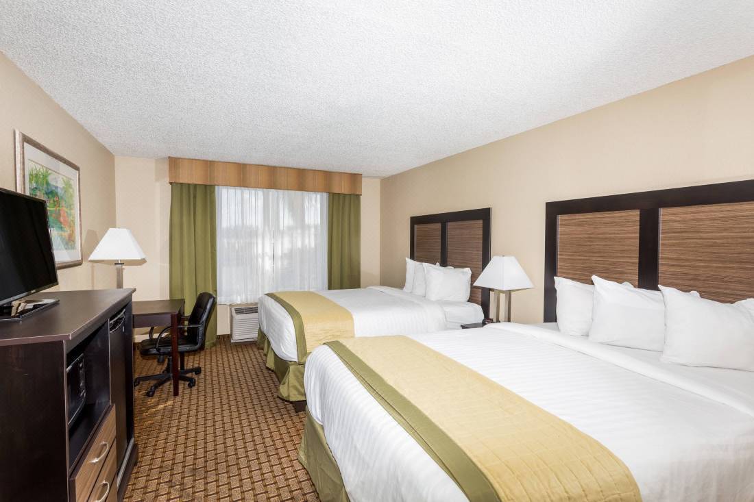 fort myers airport hotel rooms