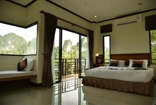 Khao Sok Nature Place Hotels in Phanom