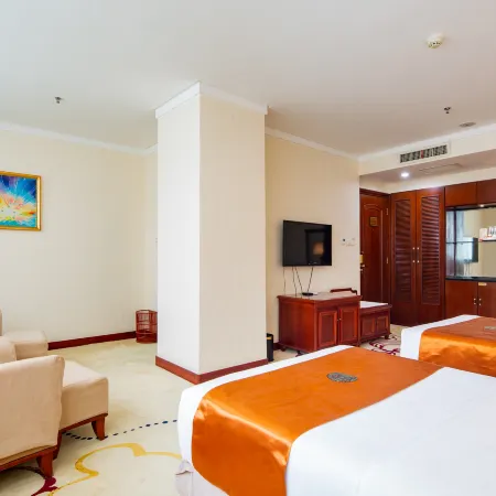 Holiday Dynasty Hotel