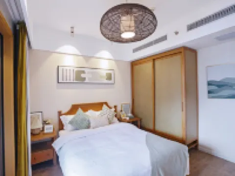 Sun Moon Star Surf Sea View Resort (Wanning Sun Moon Bay Branch) Hotels in Wanning