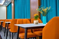 The Chuanzhu Temple Guobin Grand Hotel (Huanglongjiuzhai High-speed Railway Station Branch)