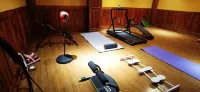 SongPanAnRanSongJuHOTLE - Gym
