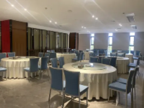 Rucheng Qianjun Grand Hotel