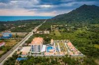 Vakara Hotel Kep - Parvekkeita