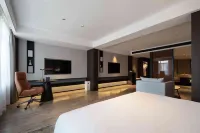The GiorgioMorandi Hotels (Huangting Road Boya Jun) - balcony