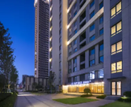 桔子酒店（鄭州曼哈頓燕莊地鐵站店） 曼哈頓廣場酒店