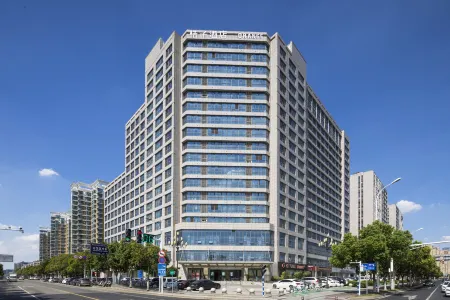 Orange Hotel (Nanjing Baijiahu Branch) Отели рядом с достопримечательностью «Nanjing Xinhua Computer Institute»