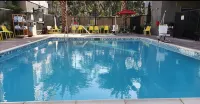 Home2 Suites by Hilton Carlsbad - Swimmingpools