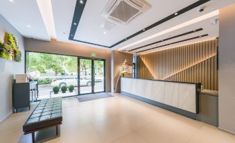 Homeinn Hotel (Shanghai Hongqiao Railway Station National Exhibition and Convention Center)