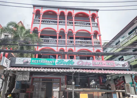 Belle Cose Guest House Phuket Отели рядом с достопримечательностью «Phuket Cobra Show and Snake Farm»