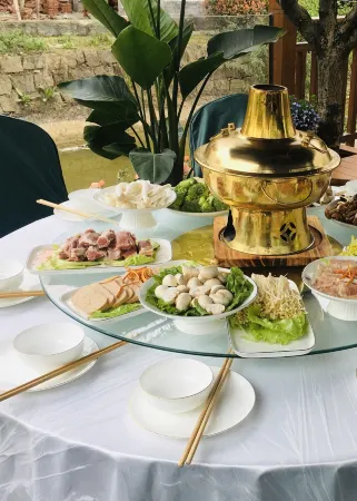 QINXIN BIEYUAN Отели рядом с достопримечательностью «Luofu Mountain»