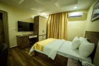 Edgewood Manor - 3-Star