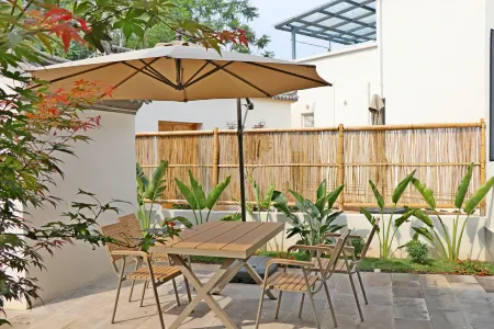 Ping An Jiuge Courtyard Hotel Отели рядом с достопримечательностью «Songshan Battle Memorial Hall»