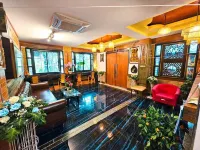 Chiangmai Lanna &  Modern Loft Hotel