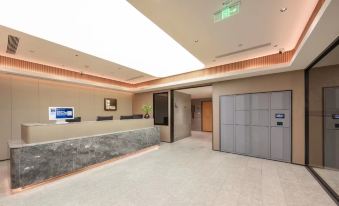 Ruman Hotel (Beijing Guomao Dawanglu Subway Station)