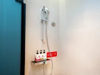 Echarm Hotel (Bozhou Aotelaisi Bowangfu) Hotels near Flower Theater Area