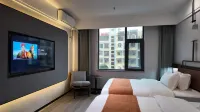 Hekou Yueshang Zhixuan Hotel