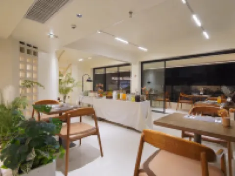 Mochi Luxury River View Resort Hotel (Yangshuo Xingping Ancient Town Li River Scenic Area) Hotels in Yangshuo