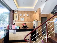 Old Place Hotel (Teng County Cultural Square) - Kæledyr tilladt
