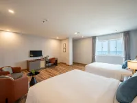 Tahiti Central Seaview - 50m to Night Market Phu Quoc Hotels near Ham Ninh