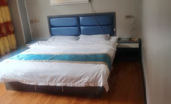 Dingqing Hongxin Business Hotel