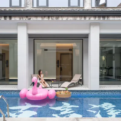 古言溪·星空泳池·水墨江南庭院私湯設計師美宿（南潯古鎮店） 鄰近廣惠橋的酒店