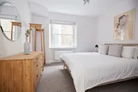 5VH Virginia House, 31 Bloomsbury Way - Bungalows