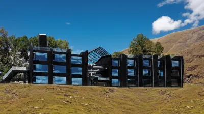Black Stone Hotel